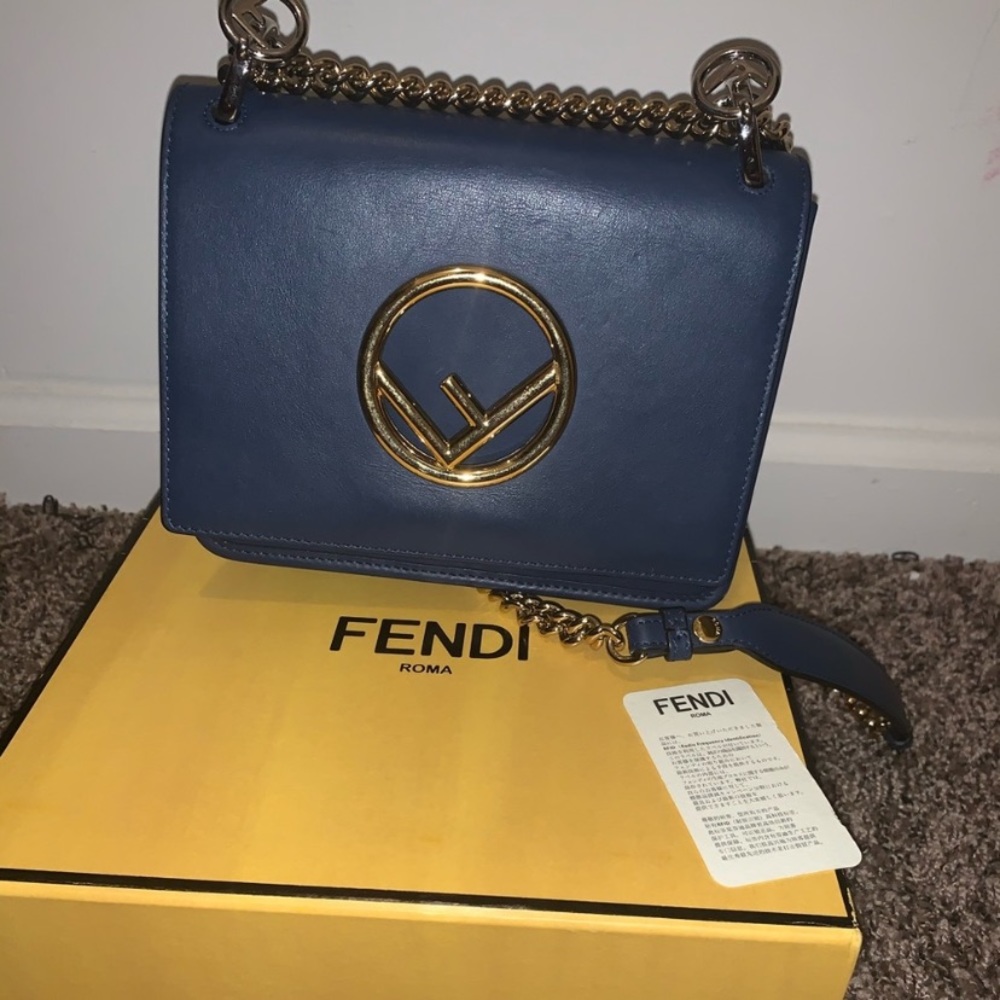 Trade for @rosyesky with white Gucci-  Fendi Kan